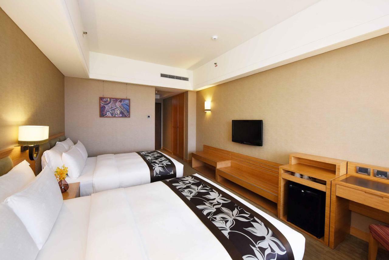 Fullon Hotel Hualien Exterior photo