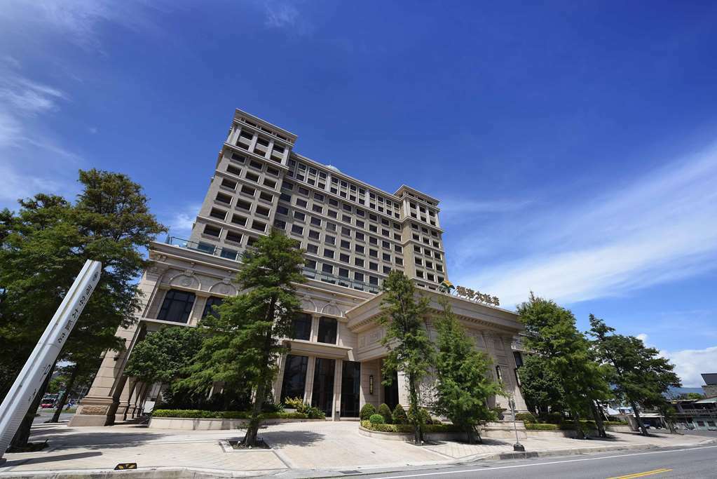 Fullon Hotel Hualien Exterior photo